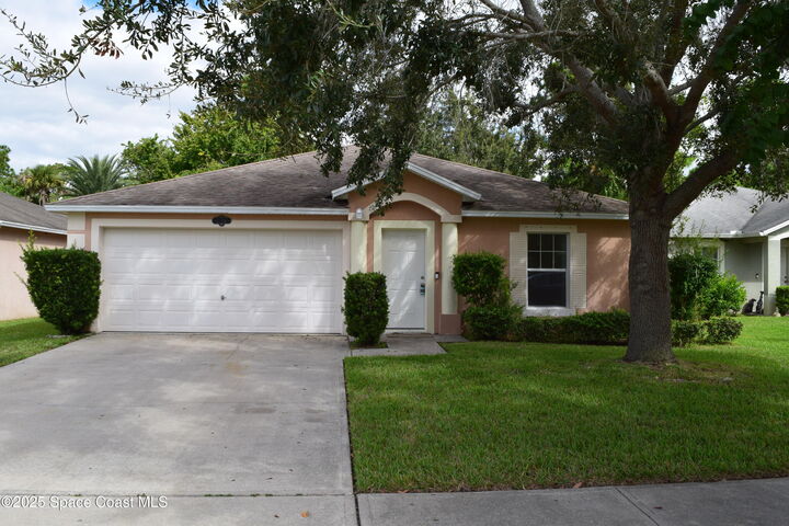 Property Photo: 236 Mason Drive FL 32780