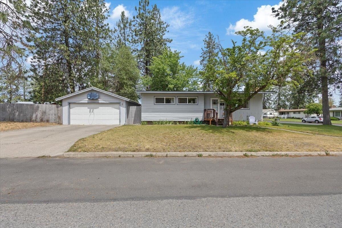 Property Photo: 6503 N Calispel St WA 99208
