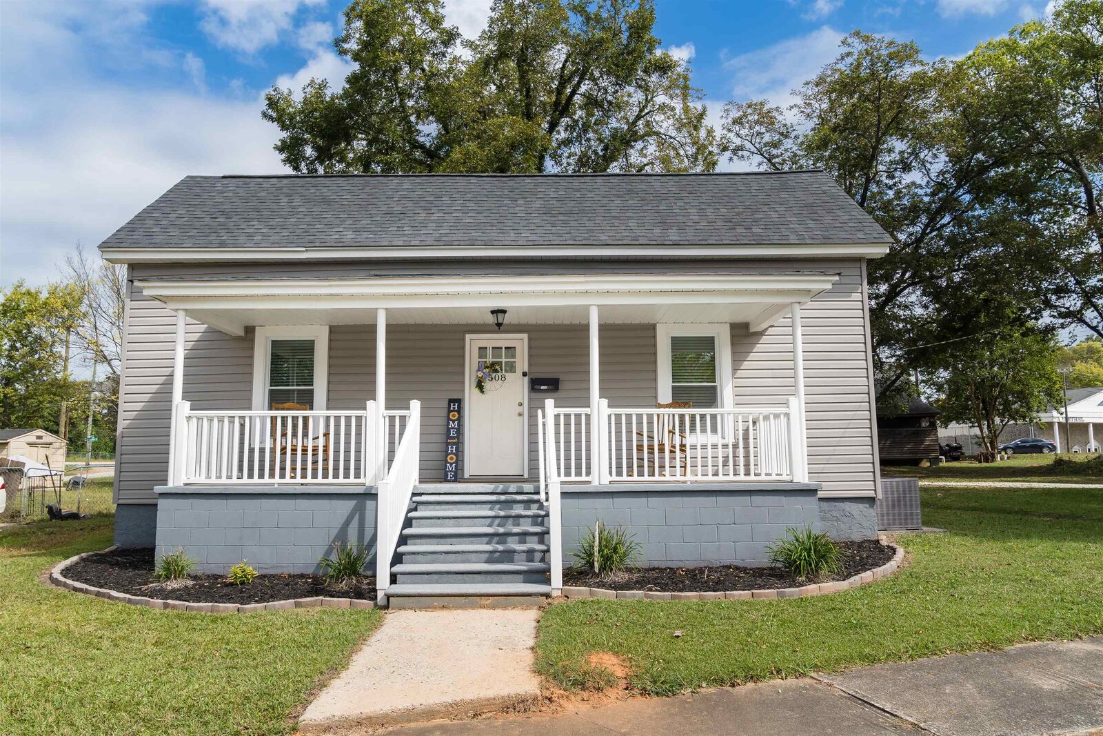 Property Photo: 508 W Smith Street SC 29341