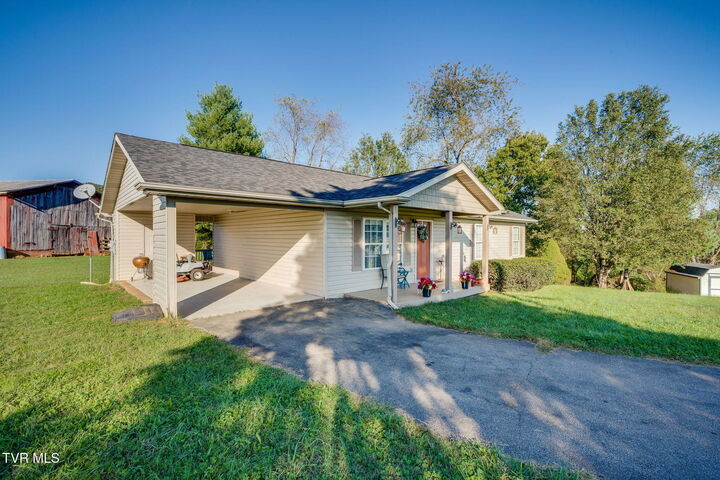 Property Photo: 140 Sunrise Meadows Ct. TN 37645