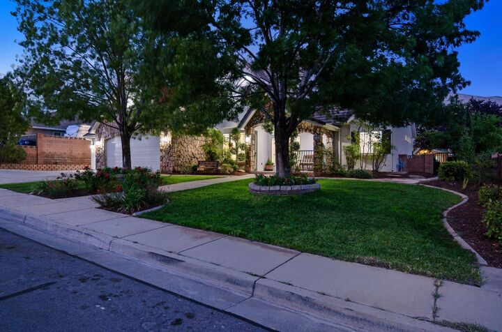 Property Photo: 1854 N Serenity Dr UT 84770