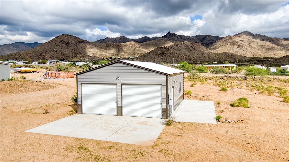 Property Photo: 3870 N Bouse Road AZ 86413