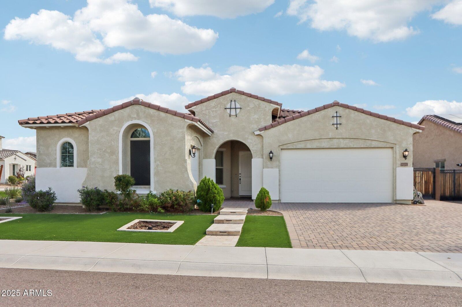 Property Photo: 22721 N 34th Street AZ 85050