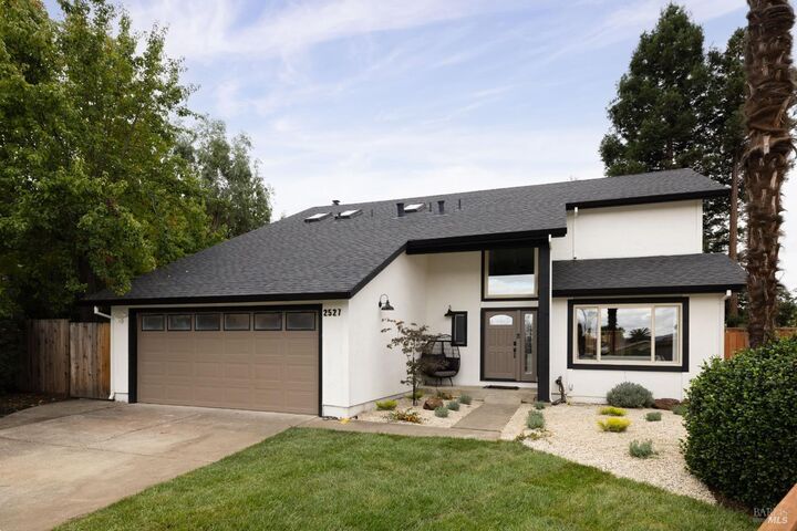 Property Photo: 2527 Vintage Court CA 94558