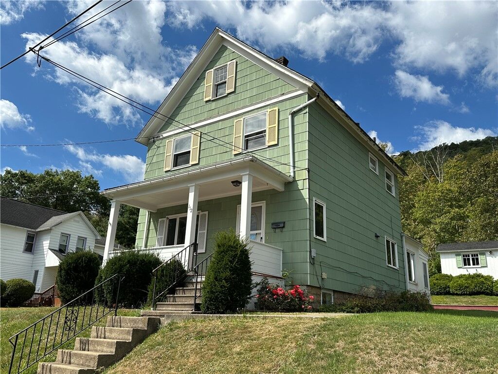 Property Photo: 112 Clarence Street PA 16701
