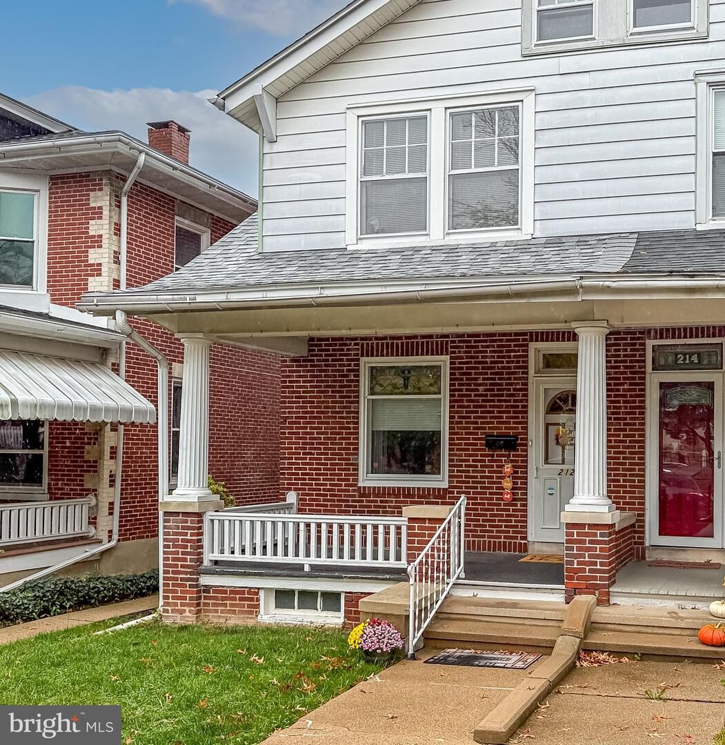 Property Photo: 212 State Street PA 19607