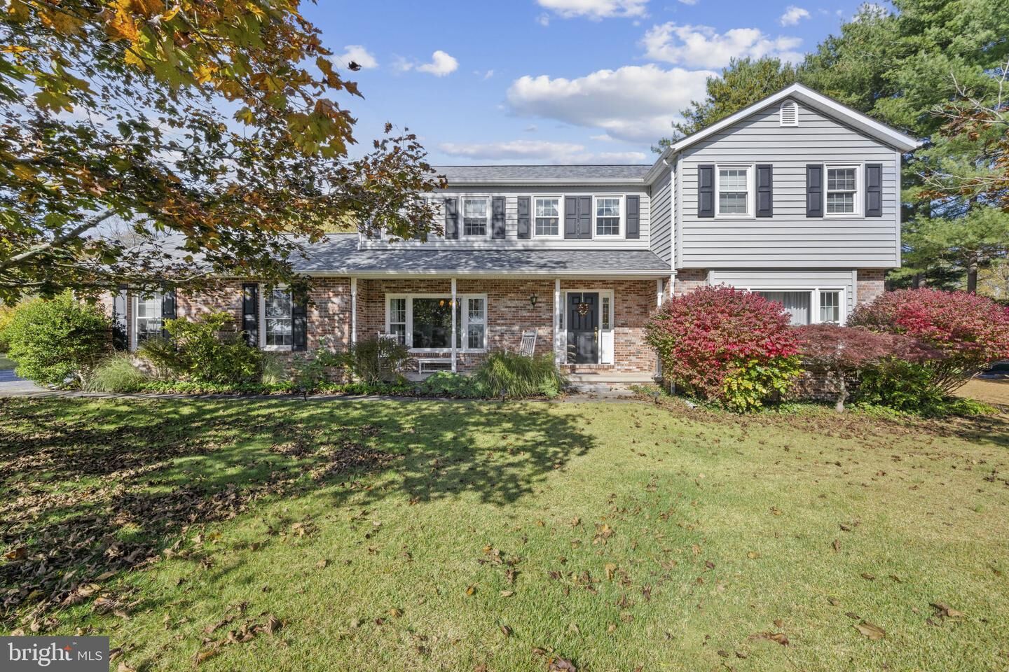 Property Photo:  4 Pheasant Wood Court  MD 21120