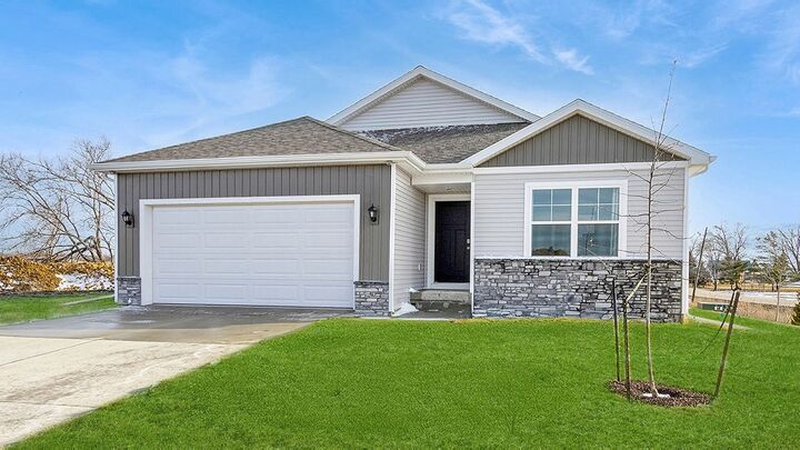 636 Ella Avenue  Tiffin IA 52340 photo