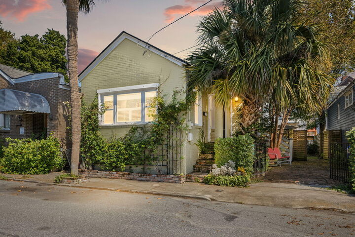 10 Dewey Street  Charleston SC 29403 photo