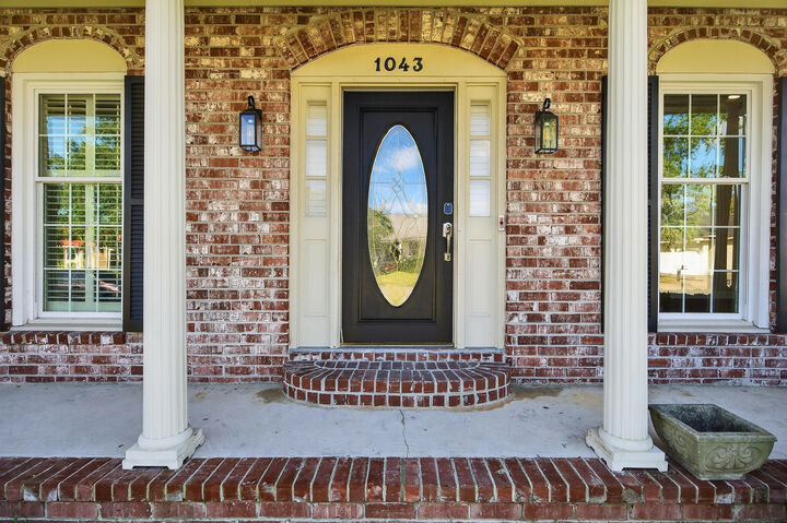 1043 Dominion Drive  Hanahan SC 29410 photo