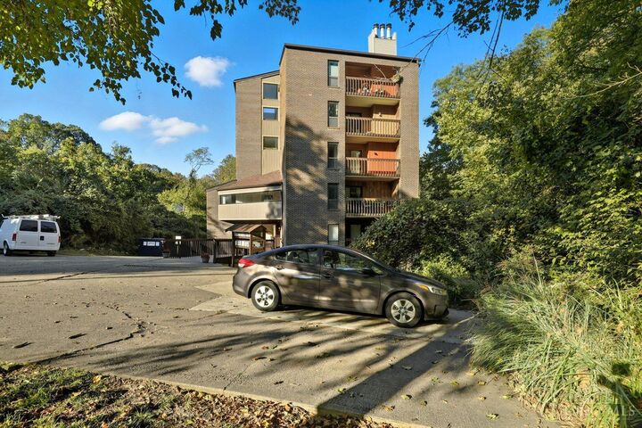 Property Photo: 2121 Sutton Avenue OH 45230