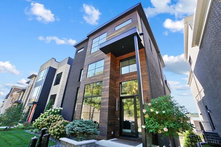 Property Photo:  2909 Walworth Avenue  OH 45226 