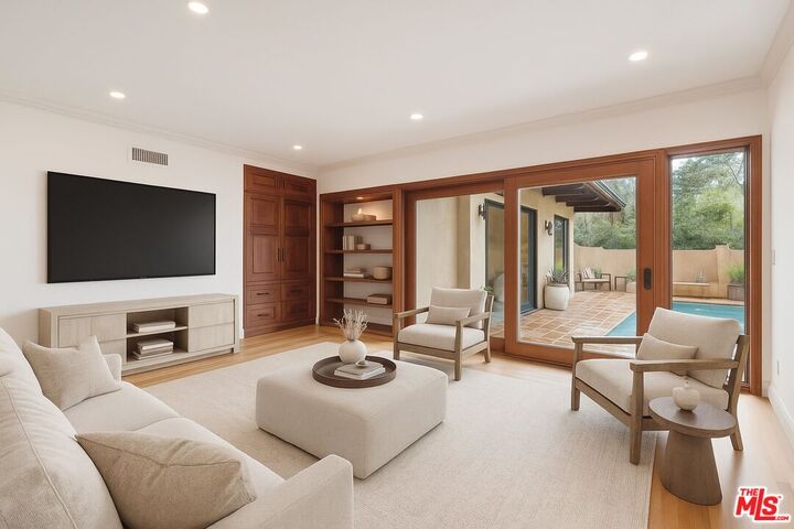 Property Photo: 16141 Bayberry Pl CA 91403