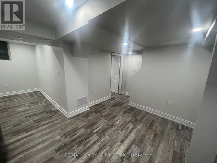 Property Photo:  59 Sugarberry Drive  ON L5R 3K7 