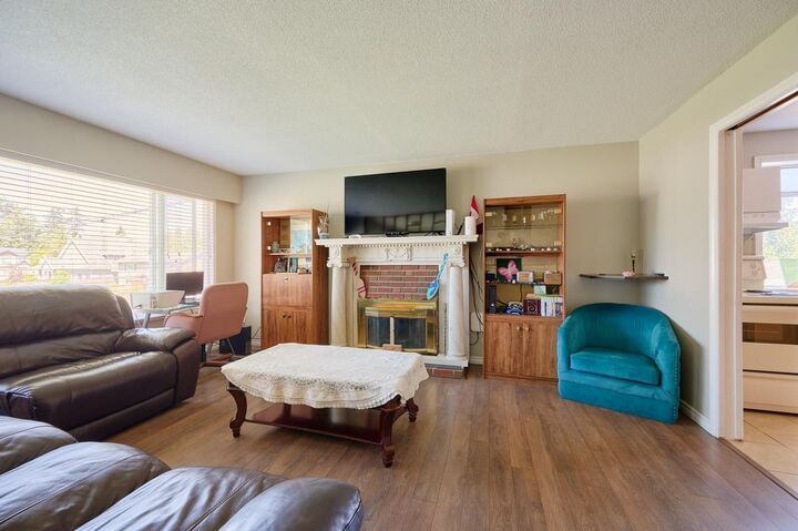 Property Photo: 9498 119 BC V4C 6M6