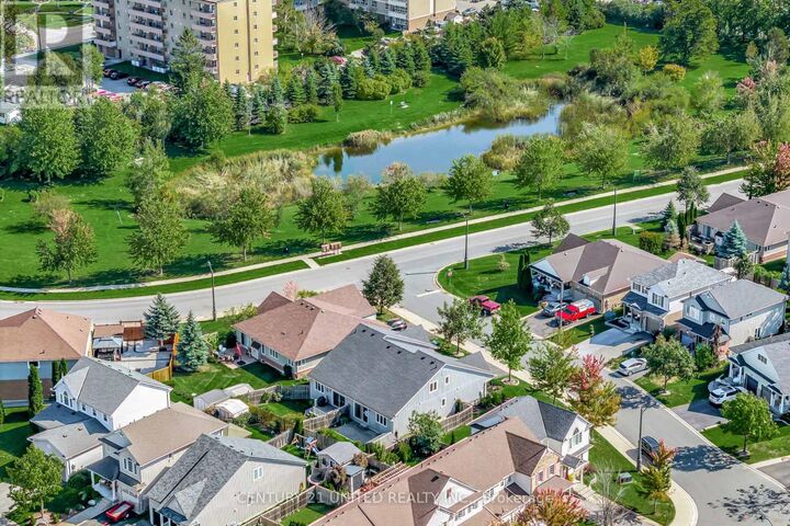 Property Photo: 63 Fallingbrook Crescent ON K9V 0B3