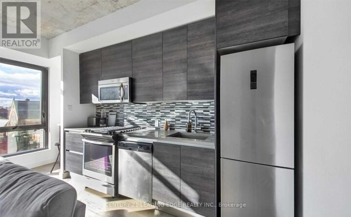 Property Photo: 111 Bathurst Street 409 ON M5V 0M9