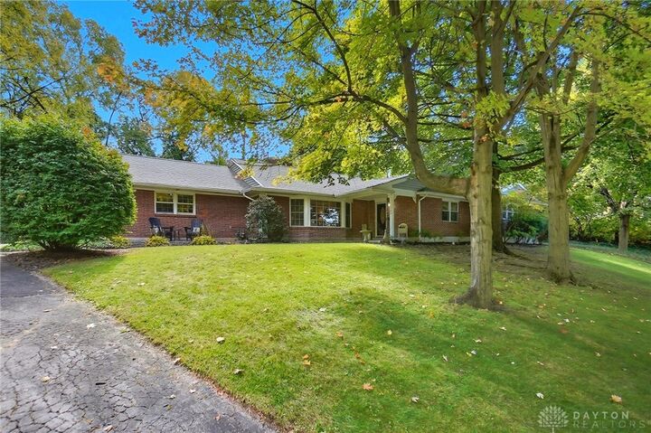 100 E Thruston Boulevard  Oakwood OH 45409 photo