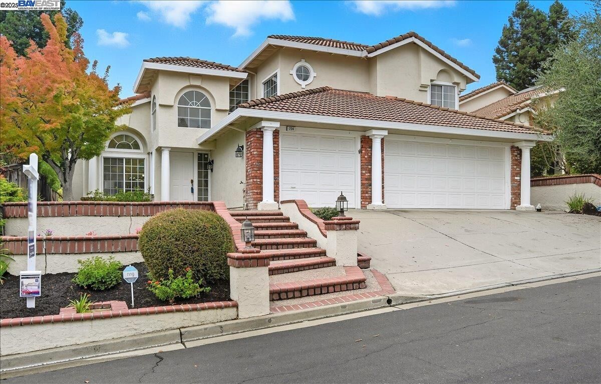 Property Photo: 234 Laurelglen Ct CA 94506