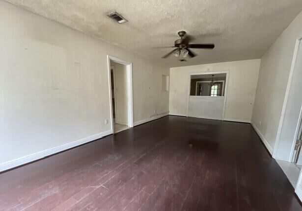 Property Photo: 343 NE Kepner Drive FL 32548