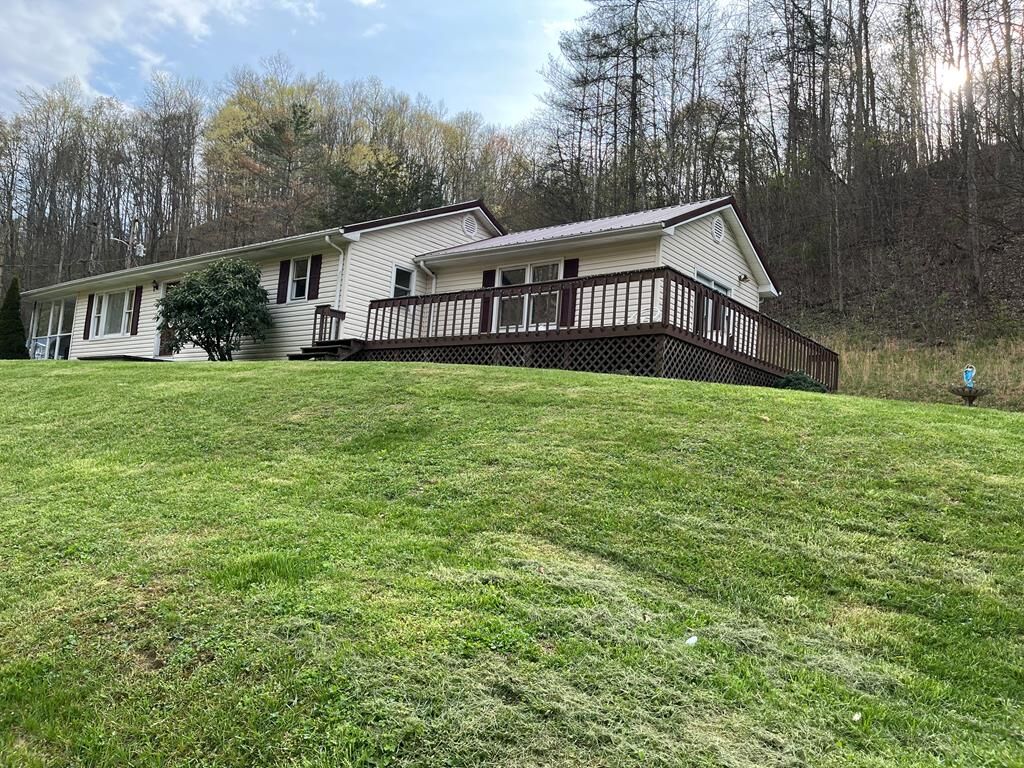 Property Photo:  179 Walters Branch  KY 41271 