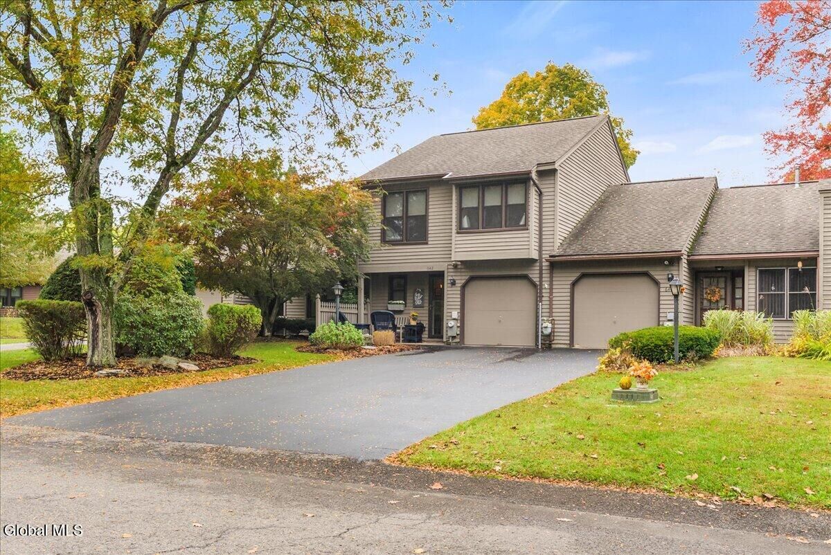 Property Photo:  642 Top Ridge Drive  NY 12203 