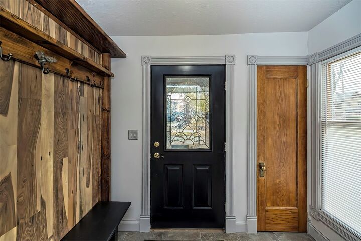 Property Photo: 1306 W 10 Street PA 16506