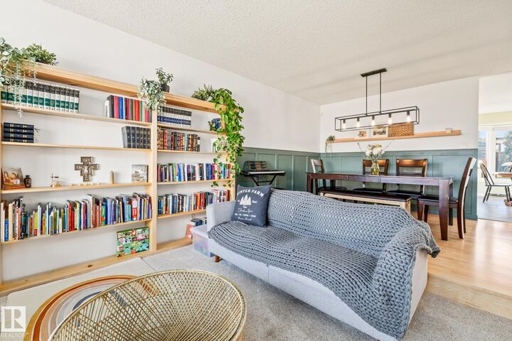 Property Photo:  18215 62B Avenue NW  AB T5T 3J9 