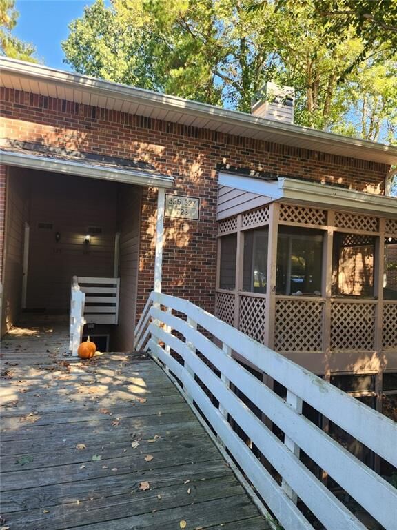 327 Quail Run  Roswell GA 30076 photo