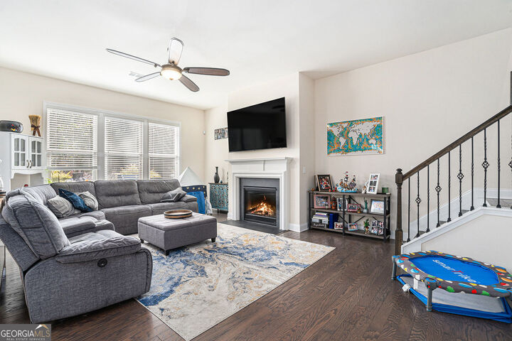 Property Photo: 3816 Whithorn Way GA 30152