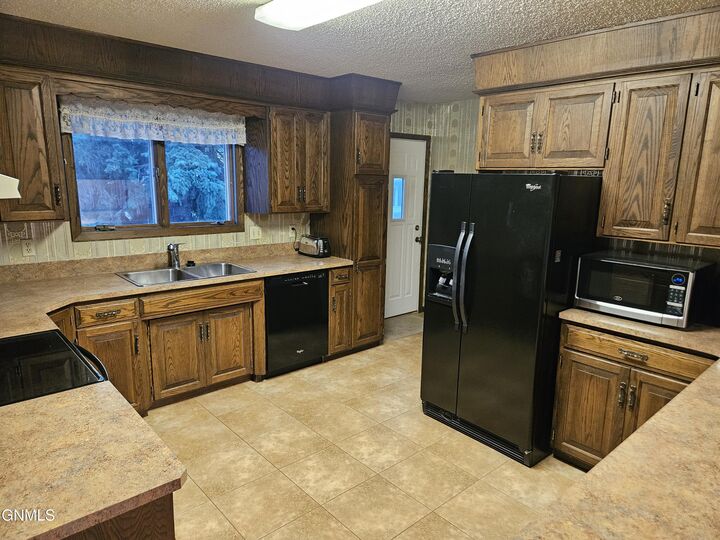 Property Photo: 1981 20th Street N ND 58501