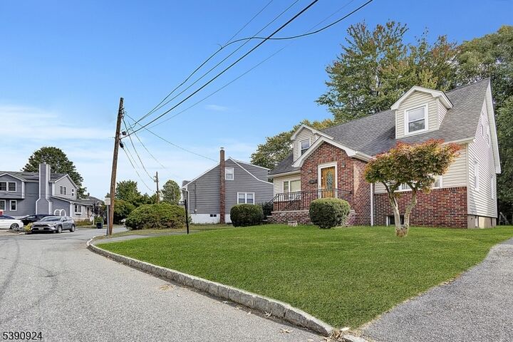 Property Photo: 19 Haines Pl NJ 07424