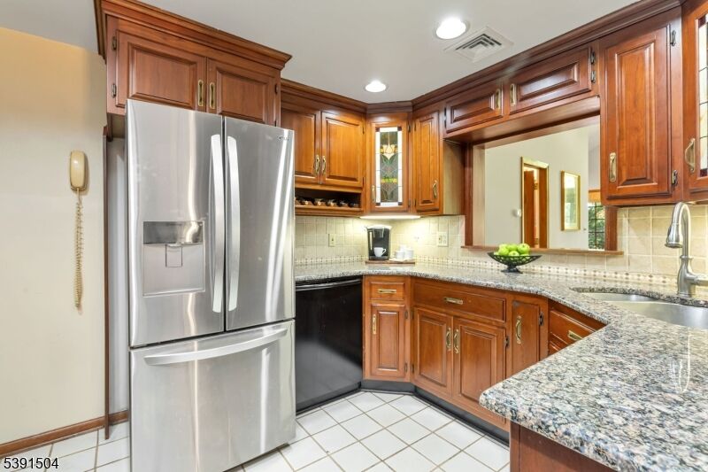 Property Photo: 383 Lincoln Ave E NJ 07016