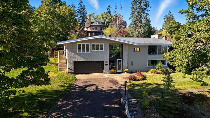 Property Photo:  2525 E 1st St  MN 55812 