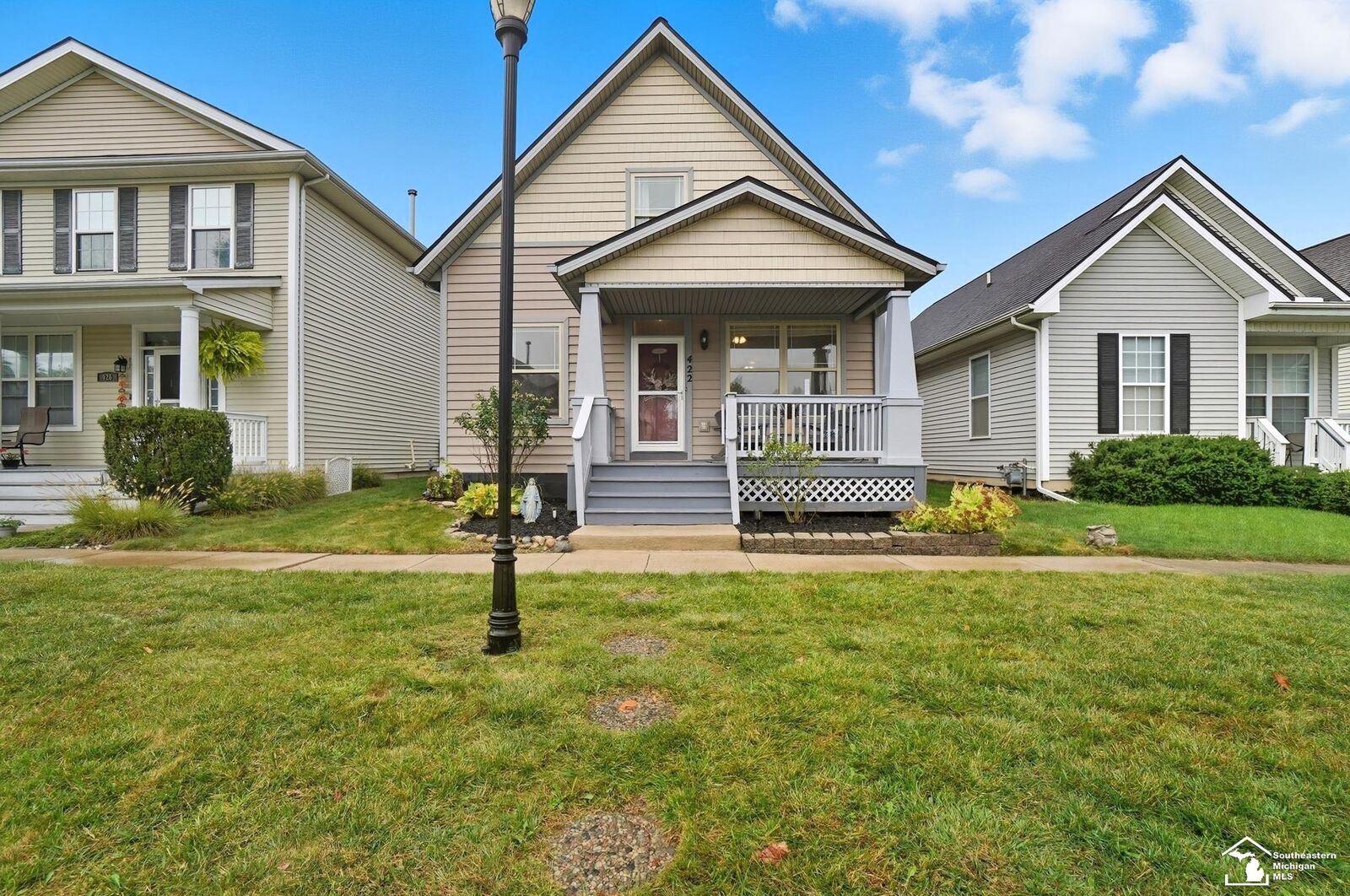 Property Photo: 422 Lapoint Avenue MI 48162