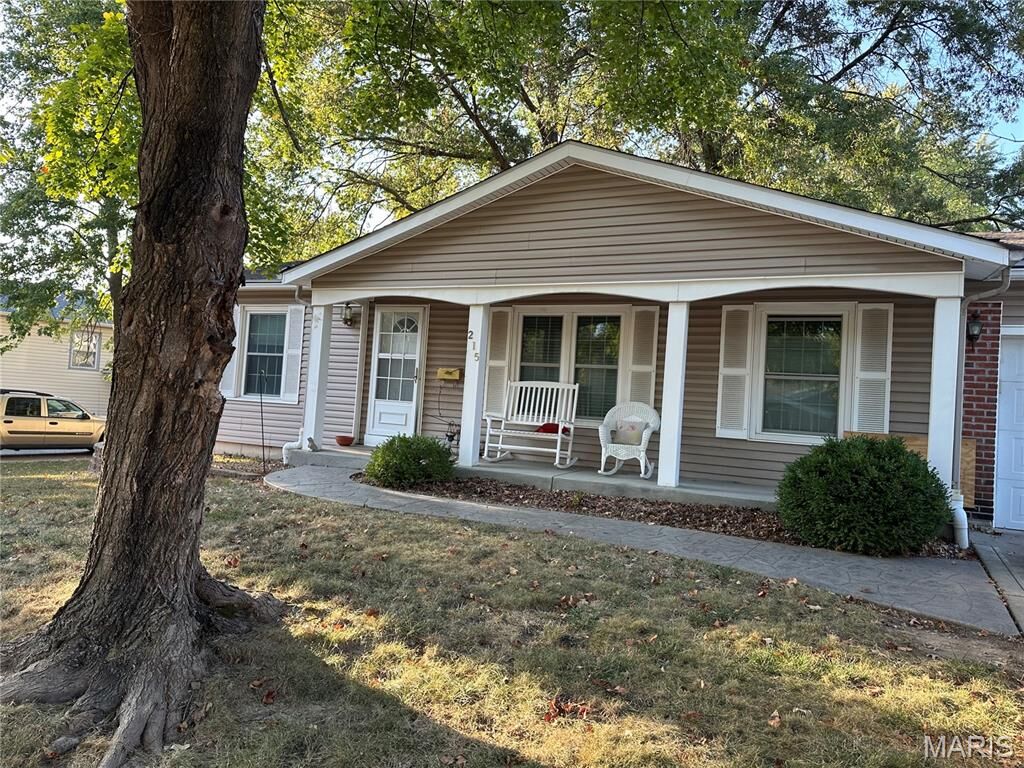 Property Photo: 215 Birchleaf Drive MO 63376