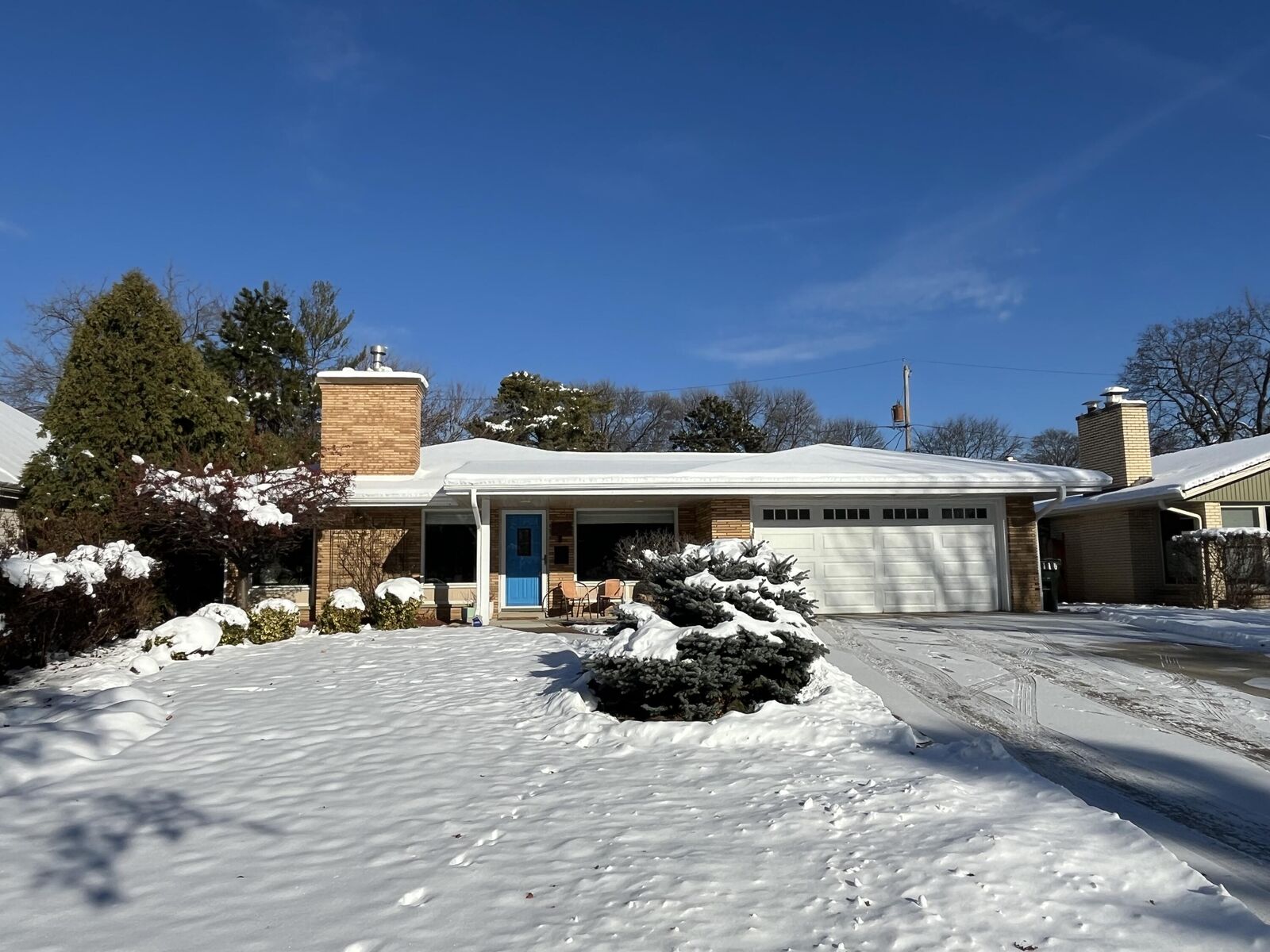 Property Photo:  7920 St Anne Ct  WI 53213 