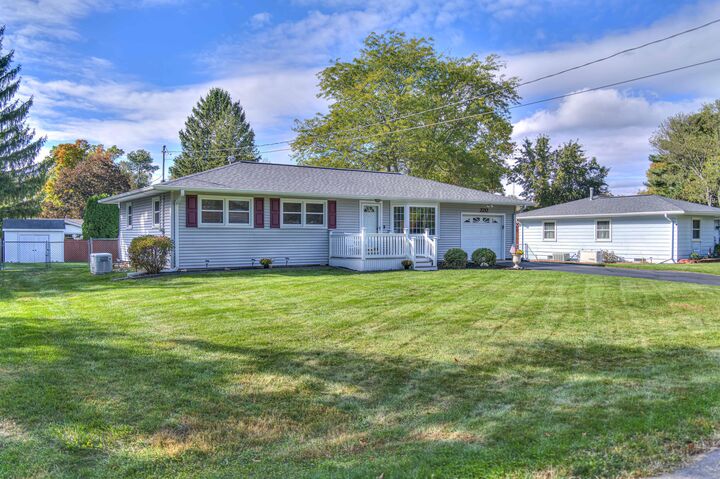 Property Photo: 220 Eastlawn MI 49269