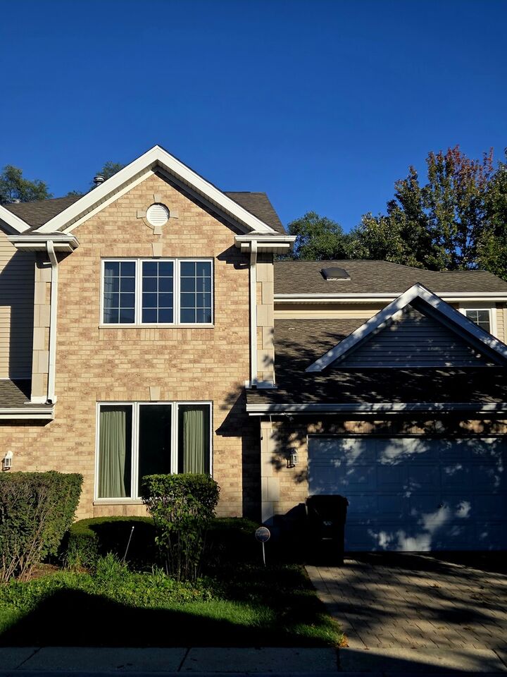 1735 Park Ridge Point  Park Ridge IL 60068 photo