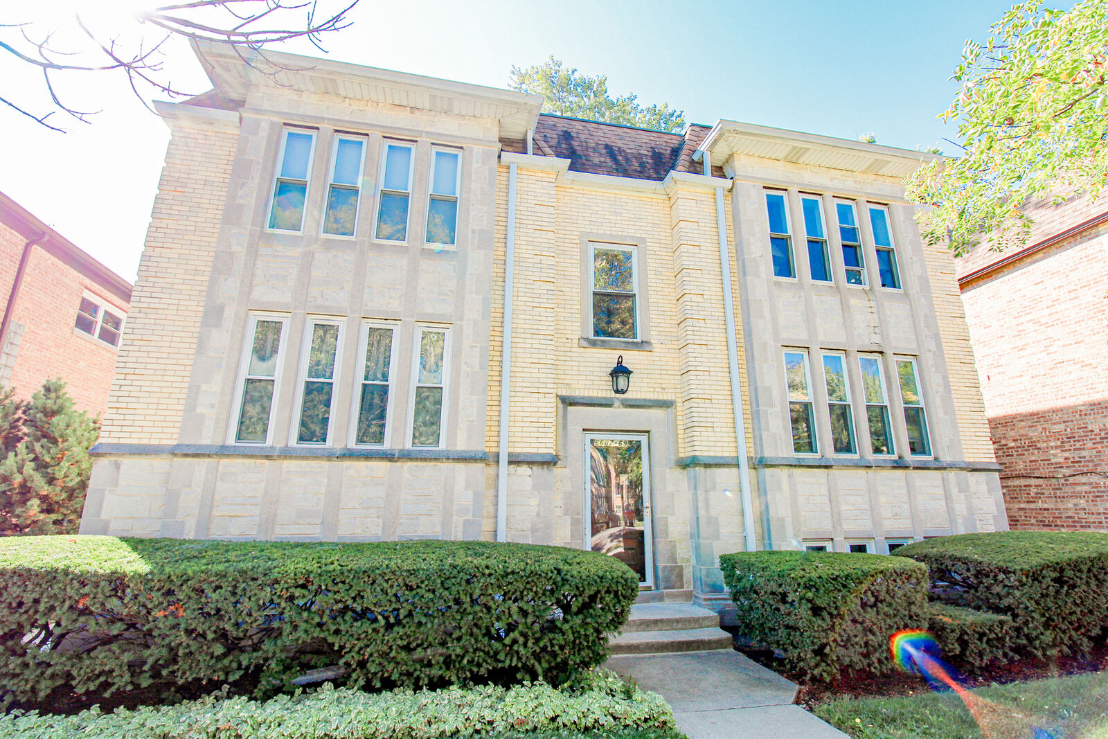 Property Photo: 6669 W Devon Avenue 1E IL 60631