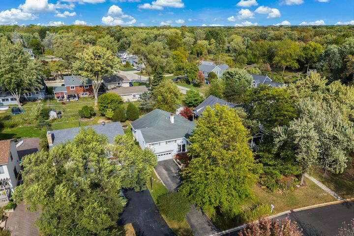 Property Photo: 21056 W Sylvan Drive IL 60060