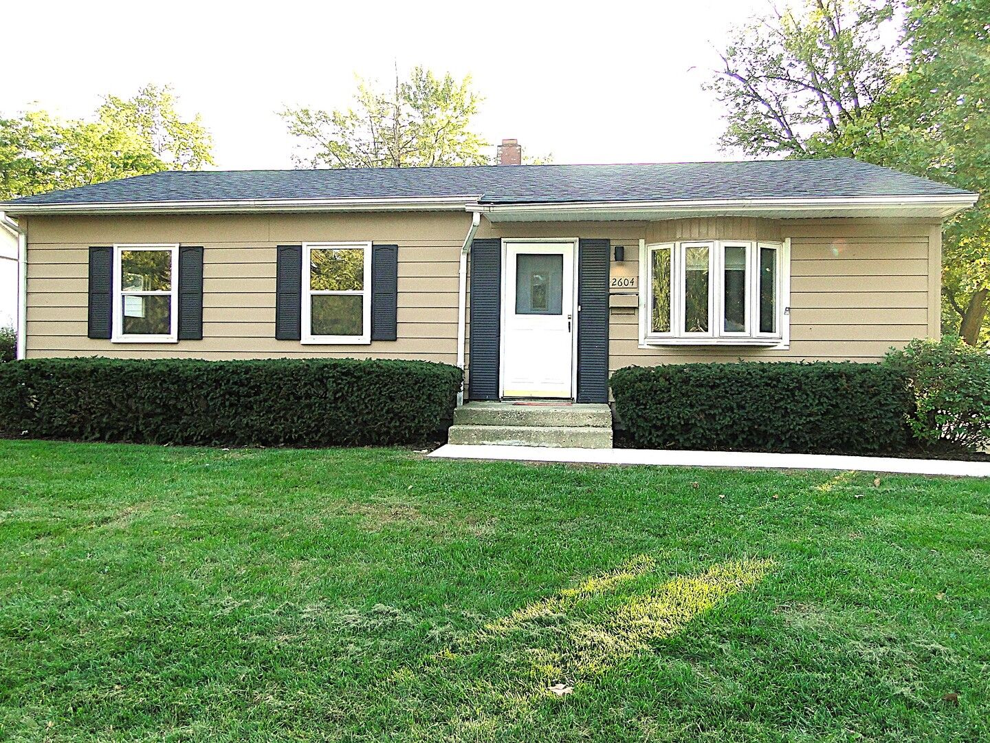 Property Photo:  2604 Fairway Drive  IL 60435