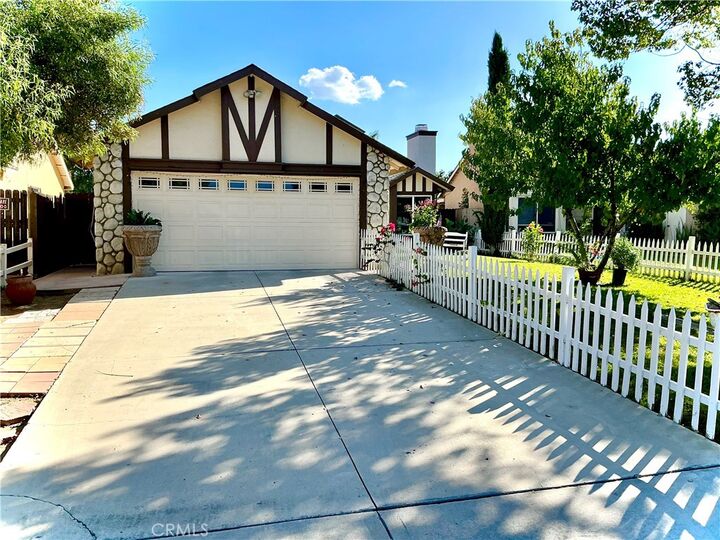 Property Photo: 531 Wildwood CA 92571