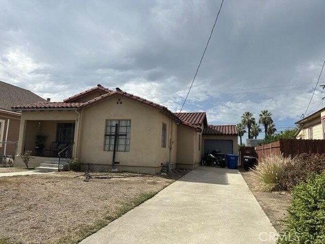 Property Photo:  1063 N Gordon  CA 91768 