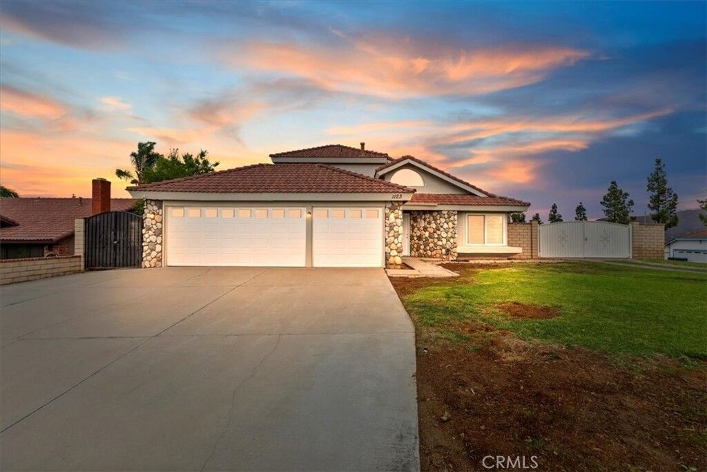 Property Photo:  1123 Tolkien  CA 92506 