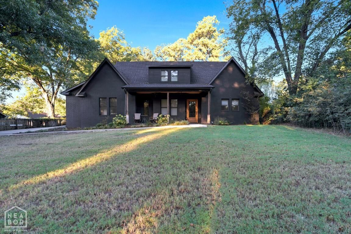 Property Photo:  1411 S Madison Street  AR 72401 