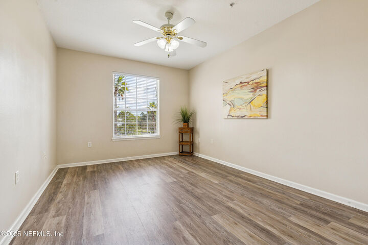 Property Photo: 7990 Baymeadows Road E 224 FL 32256