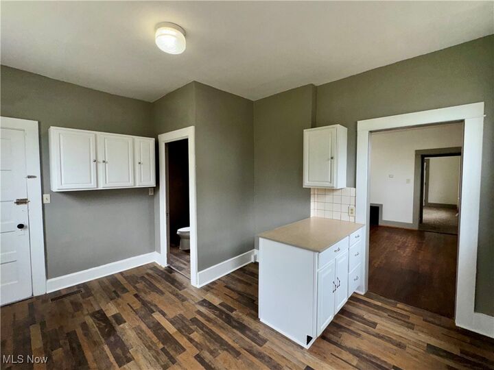 Property Photo: 332 Pine Street OH 43701