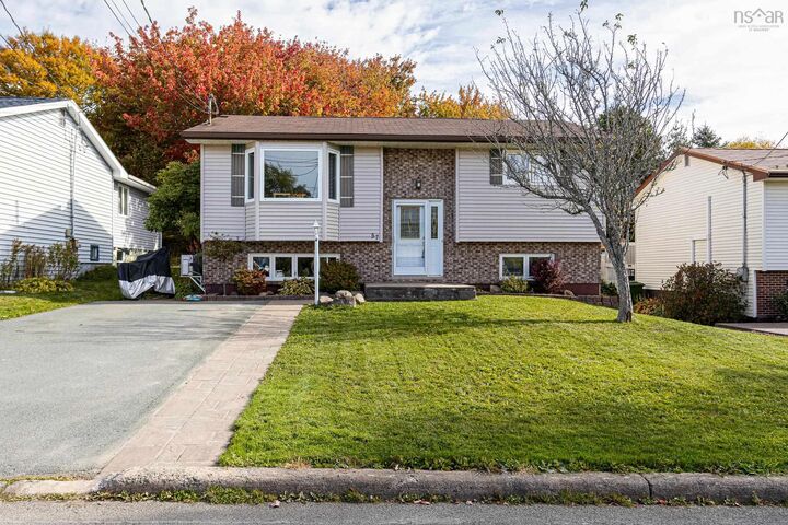 57 La Pierre Crescent  Dartmouth NS B2W 5C6 photo