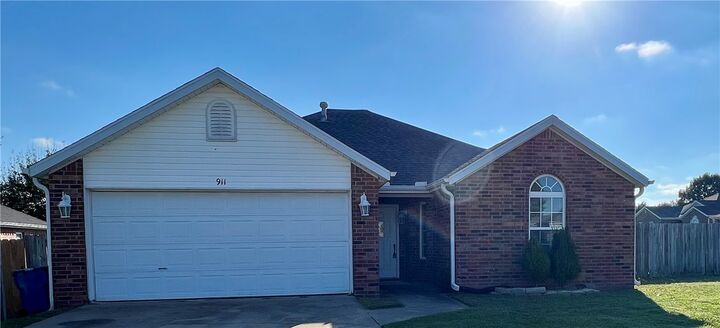 911 SW Cheyenne Drive  Bentonville AR 72712 photo